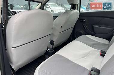 Седан Renault Logan 2018 в 