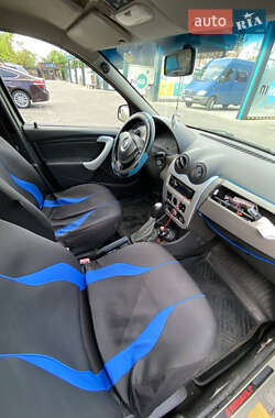 Седан Renault Logan 2010 в 