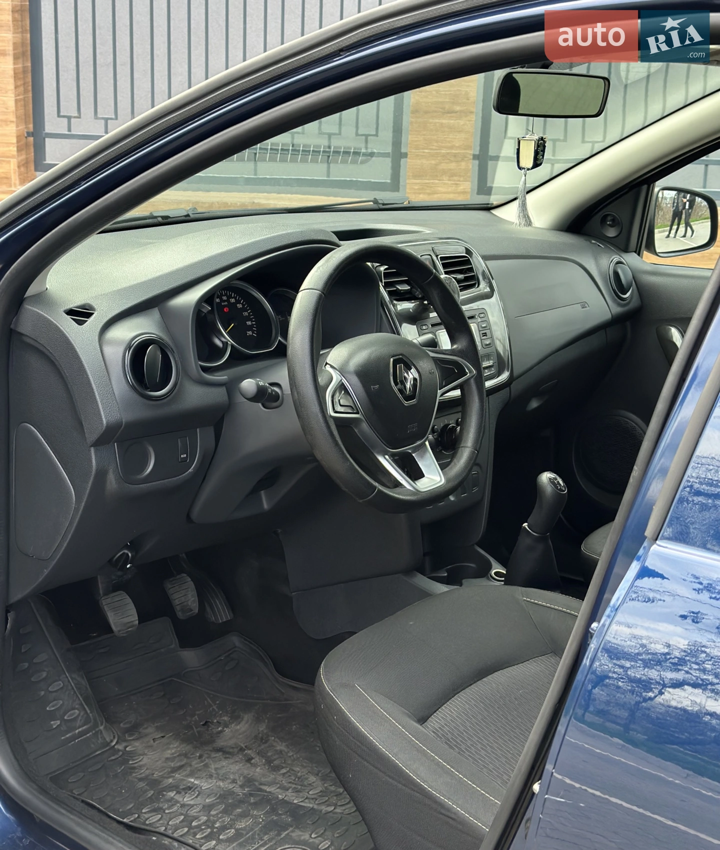 2017 Renault Logan - мініатюра 7