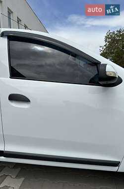Седан Renault Logan 2019 в 
