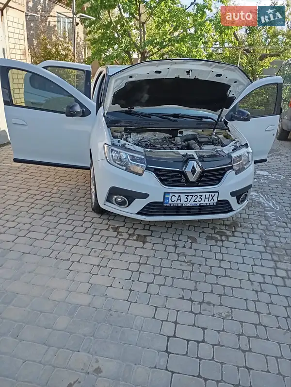 Седан Renault Logan 2018 в 