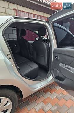 Седан Renault Logan 2019 в 