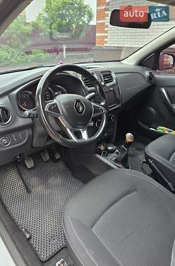 Седан Renault Logan 2019 в 