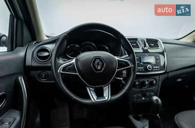 Седан Renault Logan 2020 в 