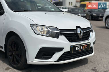 Седан Renault Logan 2017 в 