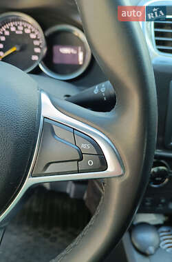 Седан Renault Logan 2021 в 
