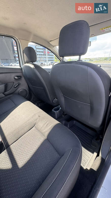Седан Renault Logan 2018 в Києві