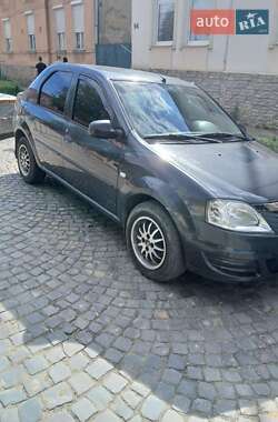 Седан Renault Logan 2010 в Мукачево