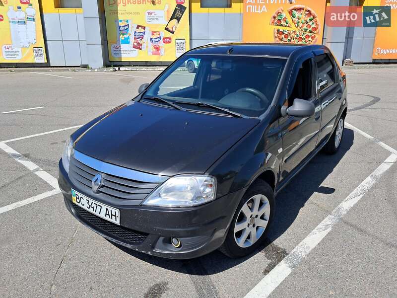 Седан Renault Logan 2010 в 