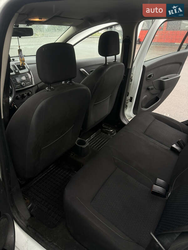 Седан Renault Logan 2019 в Києві