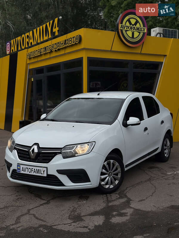 Седан Renault Logan 2018 в Киеве