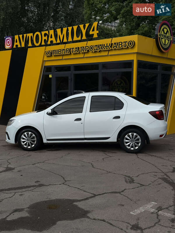 Седан Renault Logan 2018 в Киеве