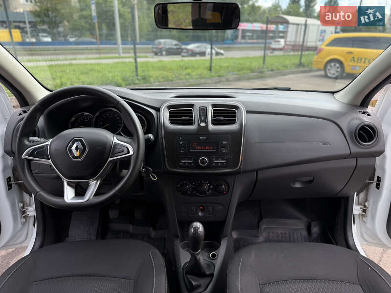 Седан Renault Logan 2018 в Киеве