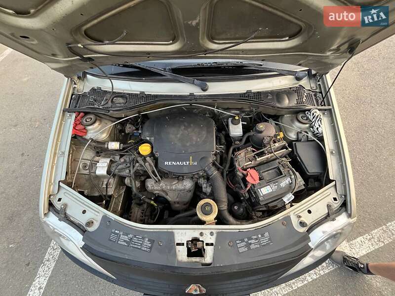 Седан Renault Logan 2011 в Умані