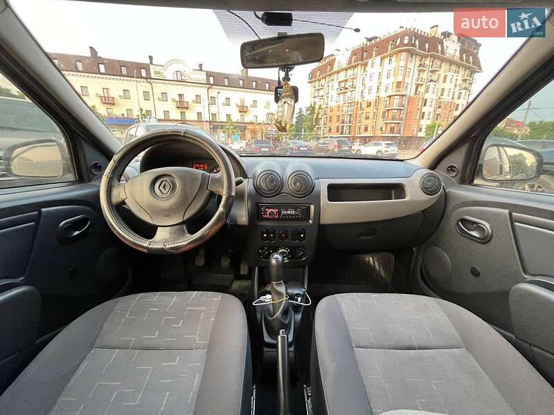 Седан Renault Logan 2011 в Умані