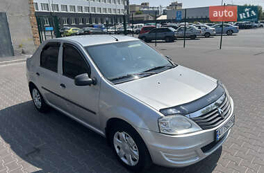 Седан Renault Logan 2011 в 