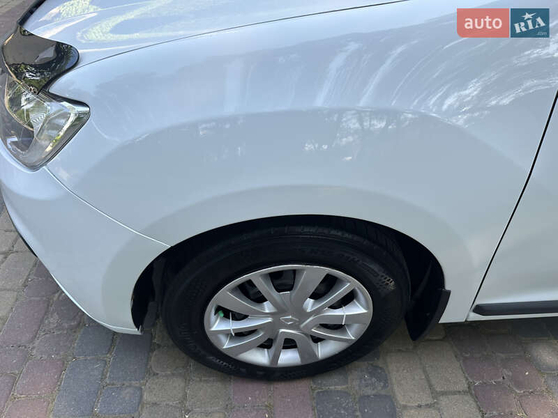 Седан Renault Logan 2019 в Черновцах