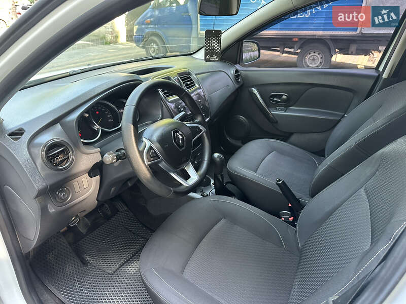 Седан Renault Logan 2019 в Черновцах