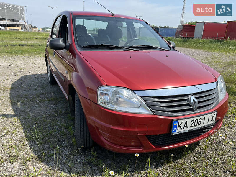 Седан Renault Logan 2012 в Львові