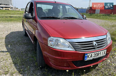 Седан Renault Logan 2012 в 