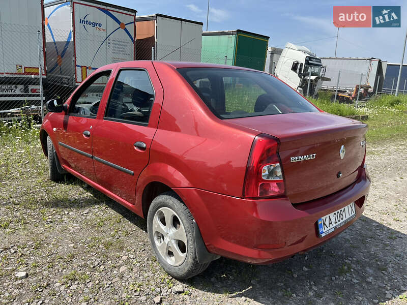 Седан Renault Logan 2012 в Львові
