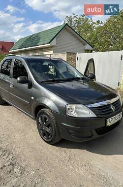 Седан Renault Logan 2010 в Днепре