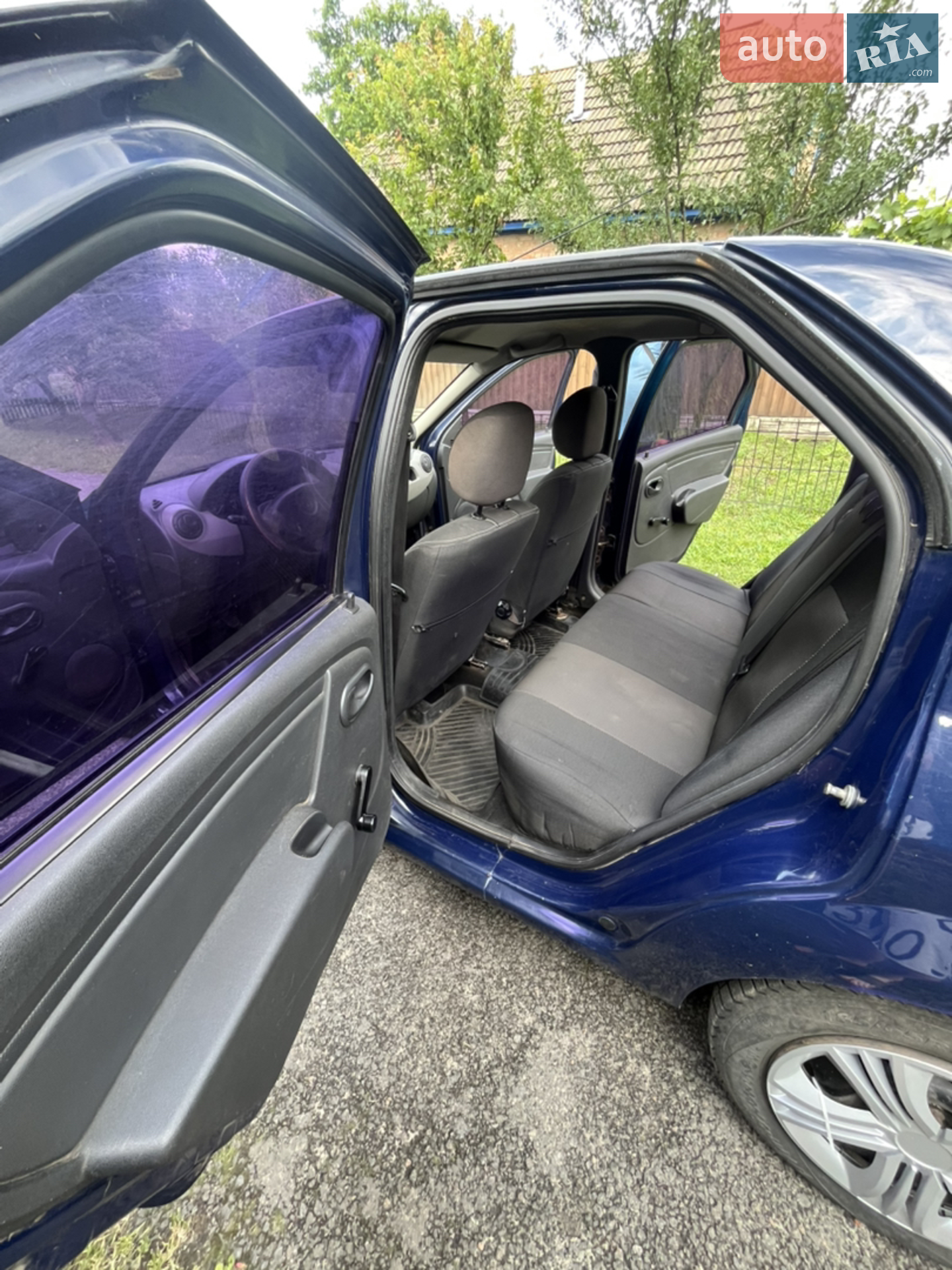 2010 Renault Logan - мініатюра 5