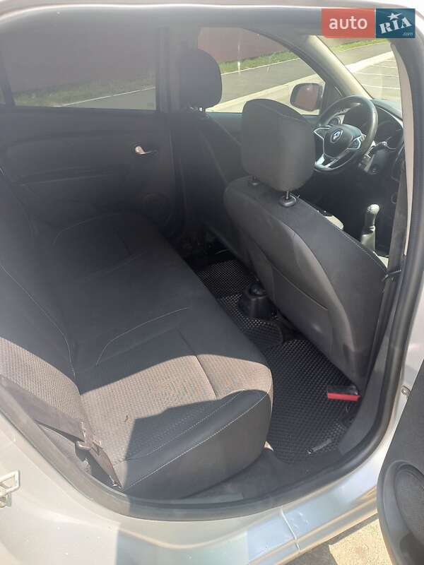 Седан Renault Logan 2018 в Умані