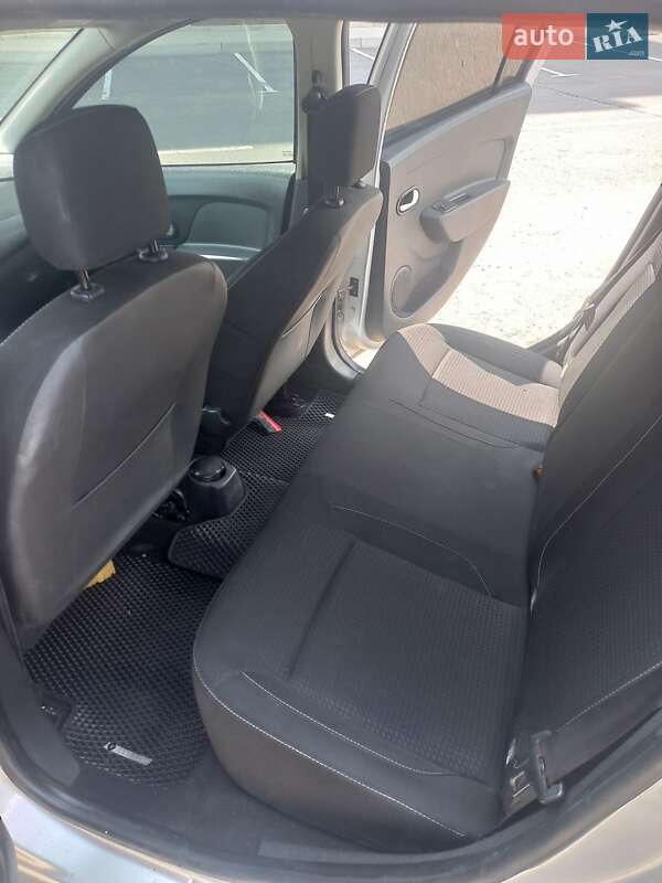 Седан Renault Logan 2018 в Умани