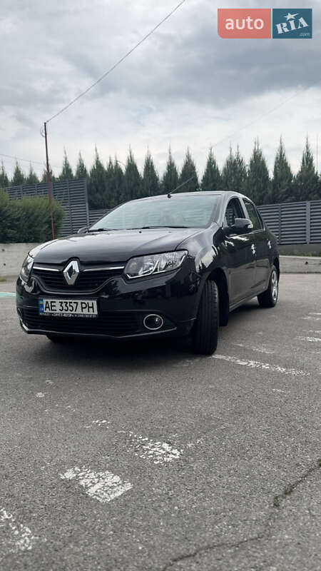 Renault Logan 2013