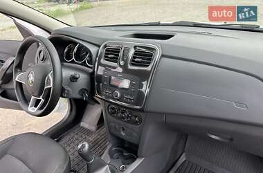 Седан Renault Logan 2018 в 