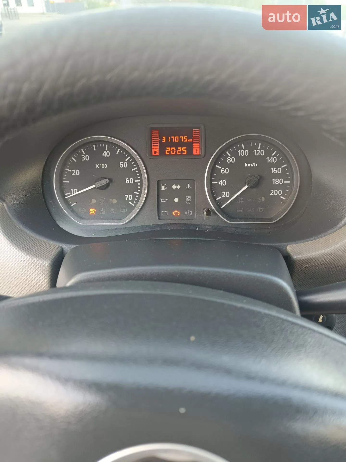 2010 Renault Logan - мініатюра 14