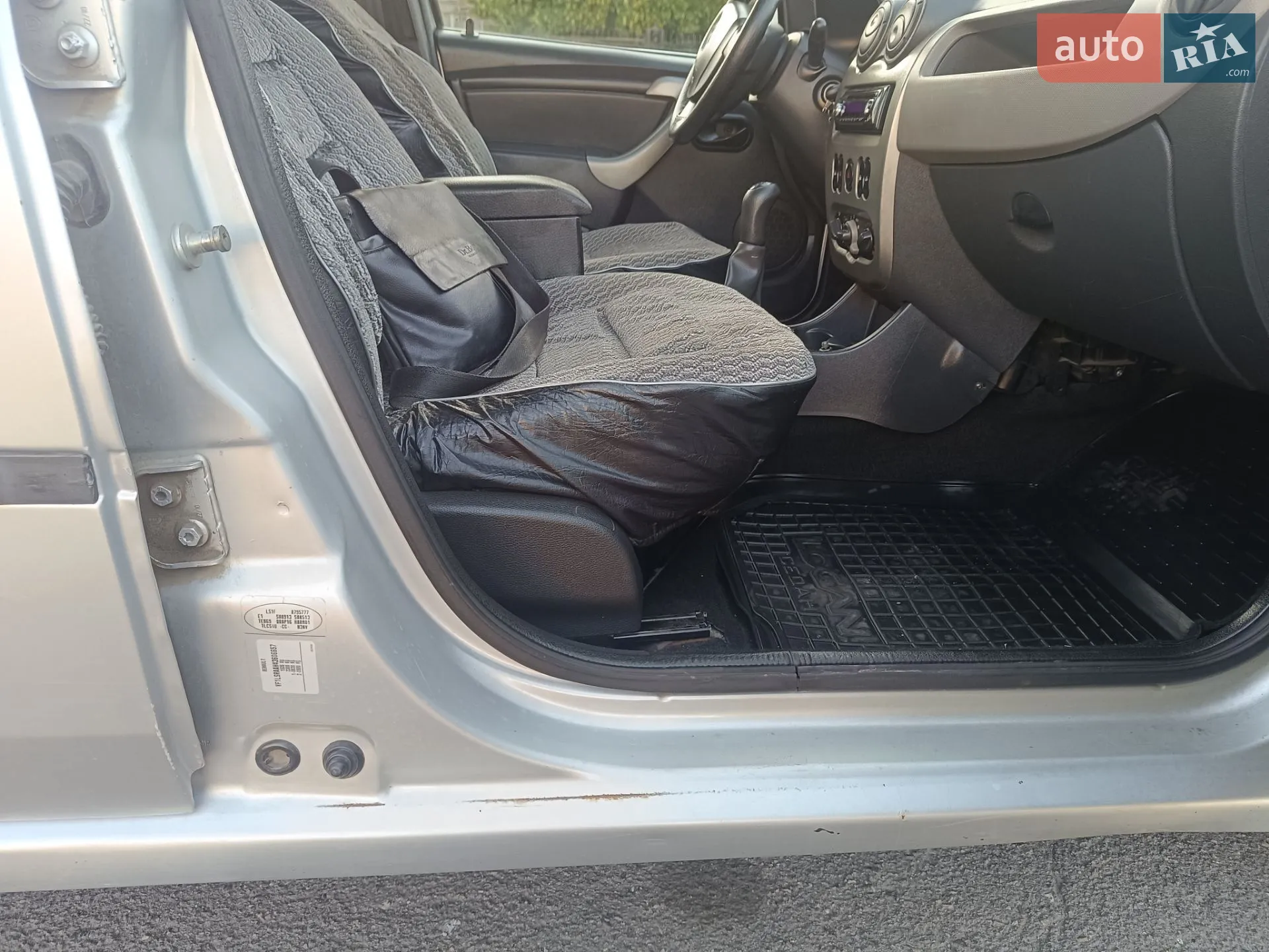 2010 Renault Logan - мініатюра 15