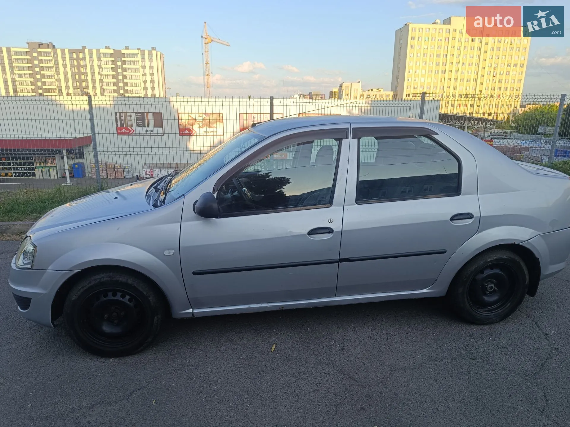 2010 Renault Logan - мініатюра 5