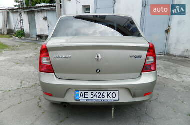 Седан Renault Logan 2011 в 