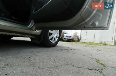 Седан Renault Logan 2011 в 