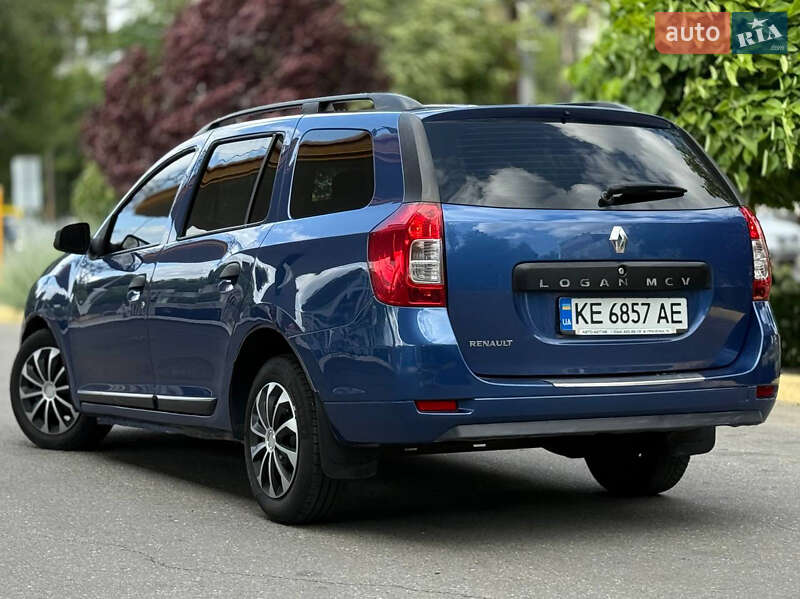 Універсал Renault Logan 2013 в Дніпрі