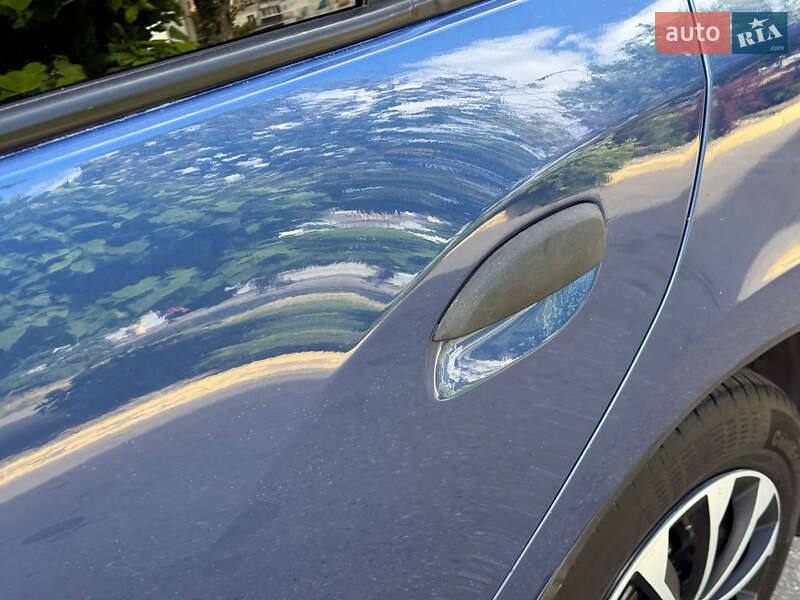 Універсал Renault Logan 2013 в Дніпрі