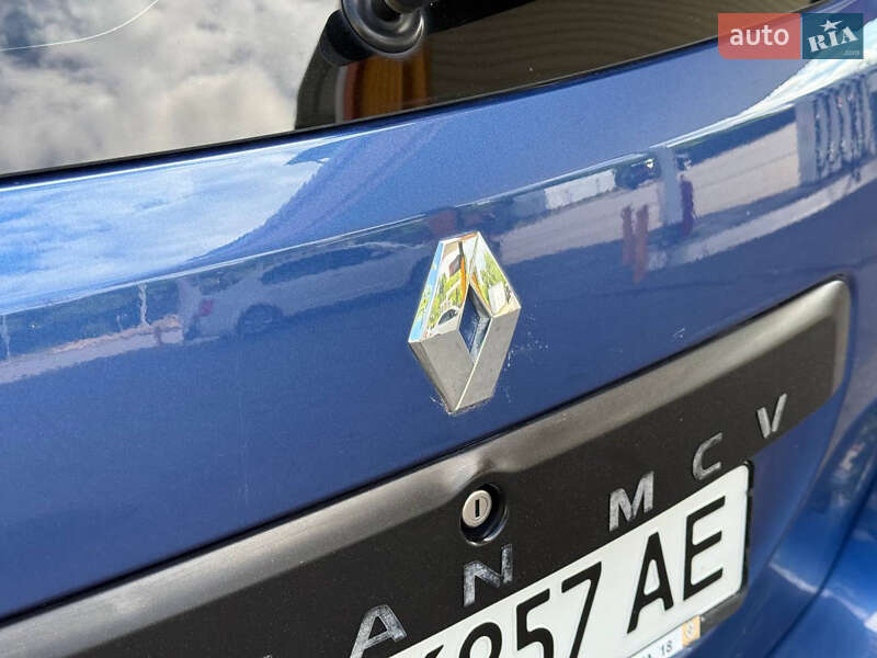 Універсал Renault Logan 2013 в Дніпрі