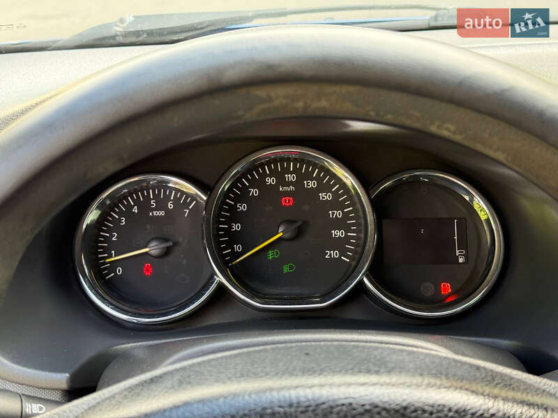 Універсал Renault Logan 2013 в Дніпрі