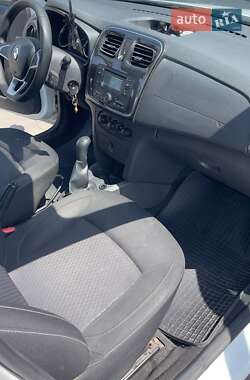 Седан Renault Logan 2017 в 