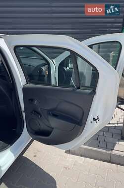 Седан Renault Logan 2017 в 