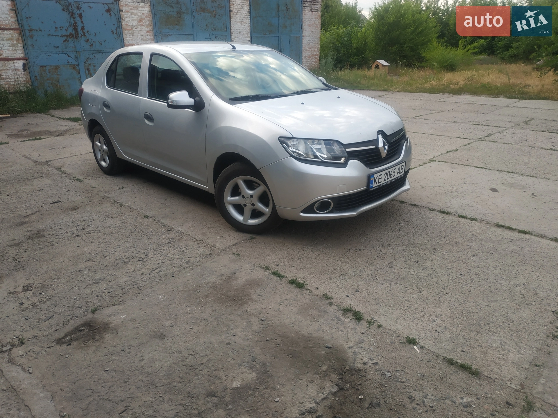 2013 Renault Logan - мініатюра 12
