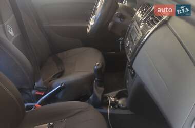 Седан Renault Logan 2017 в 