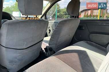 Седан Renault Logan 2010 в 