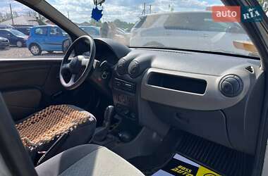 Седан Renault Logan 2010 в 
