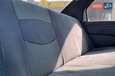 Седан Renault Logan 2010 в 