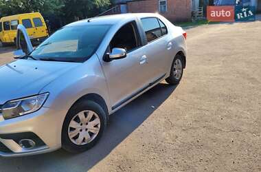 Седан Renault Logan 2016 в 