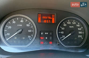 Седан Renault Logan 2010 в 