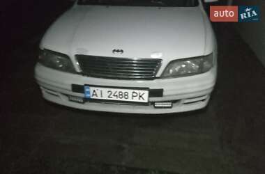 Седан Renault Logan 2004 в Яготине